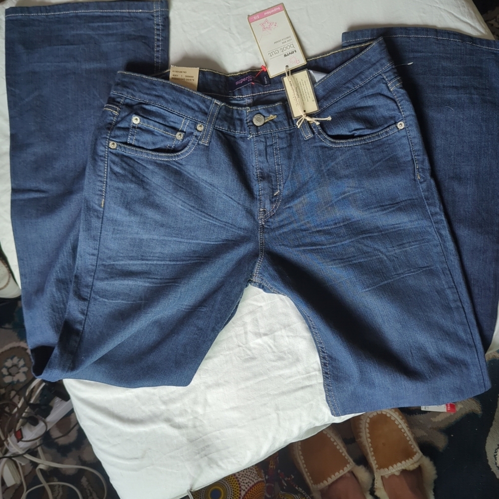 Juniors NWT Vintage 2008 Levi's 518 Low Rise Boot Cut Size 11 medium